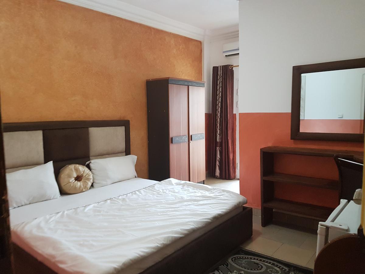 Novo Hotel Brazzaville Exterior foto
