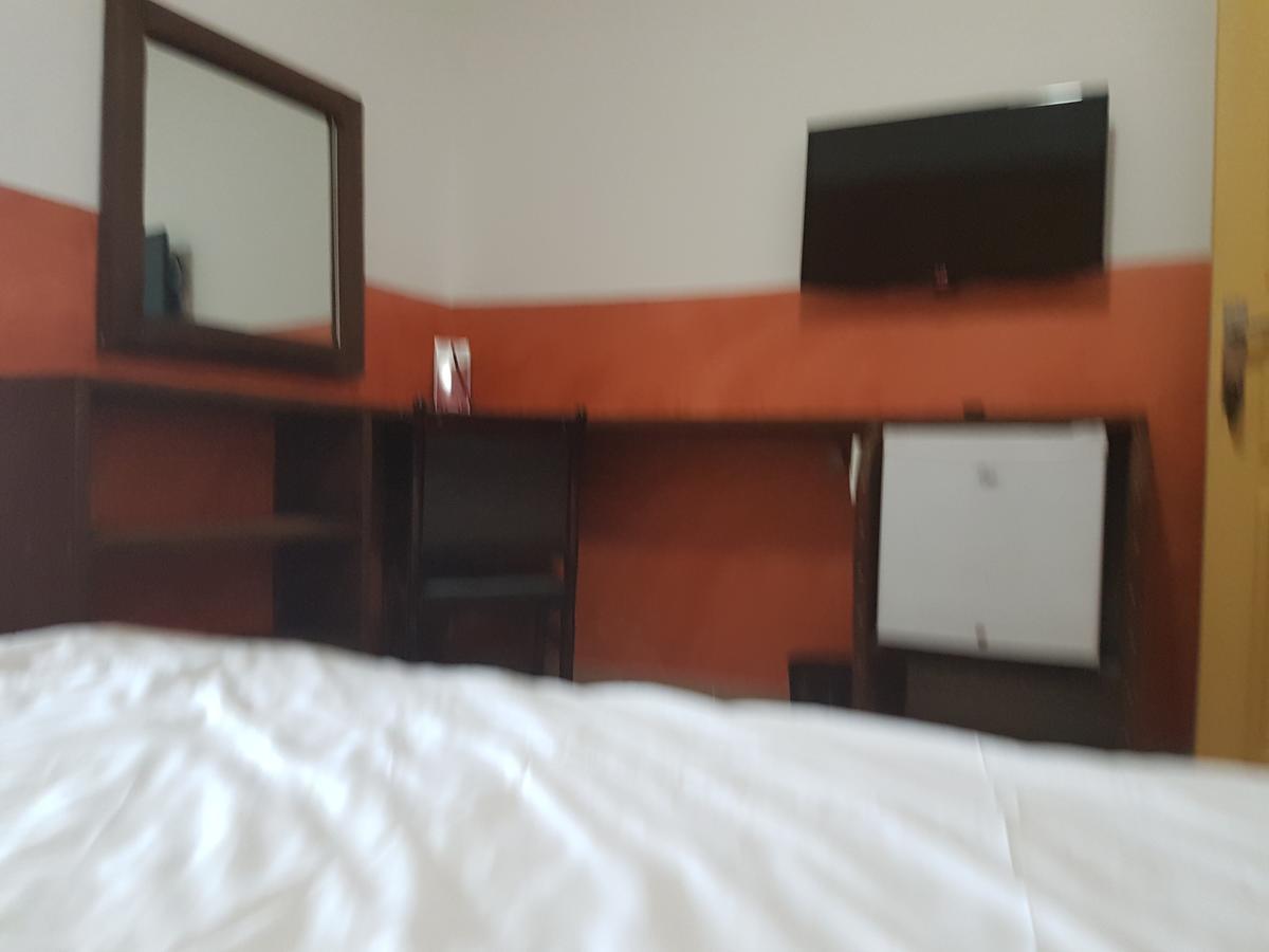 Novo Hotel Brazzaville Exterior foto